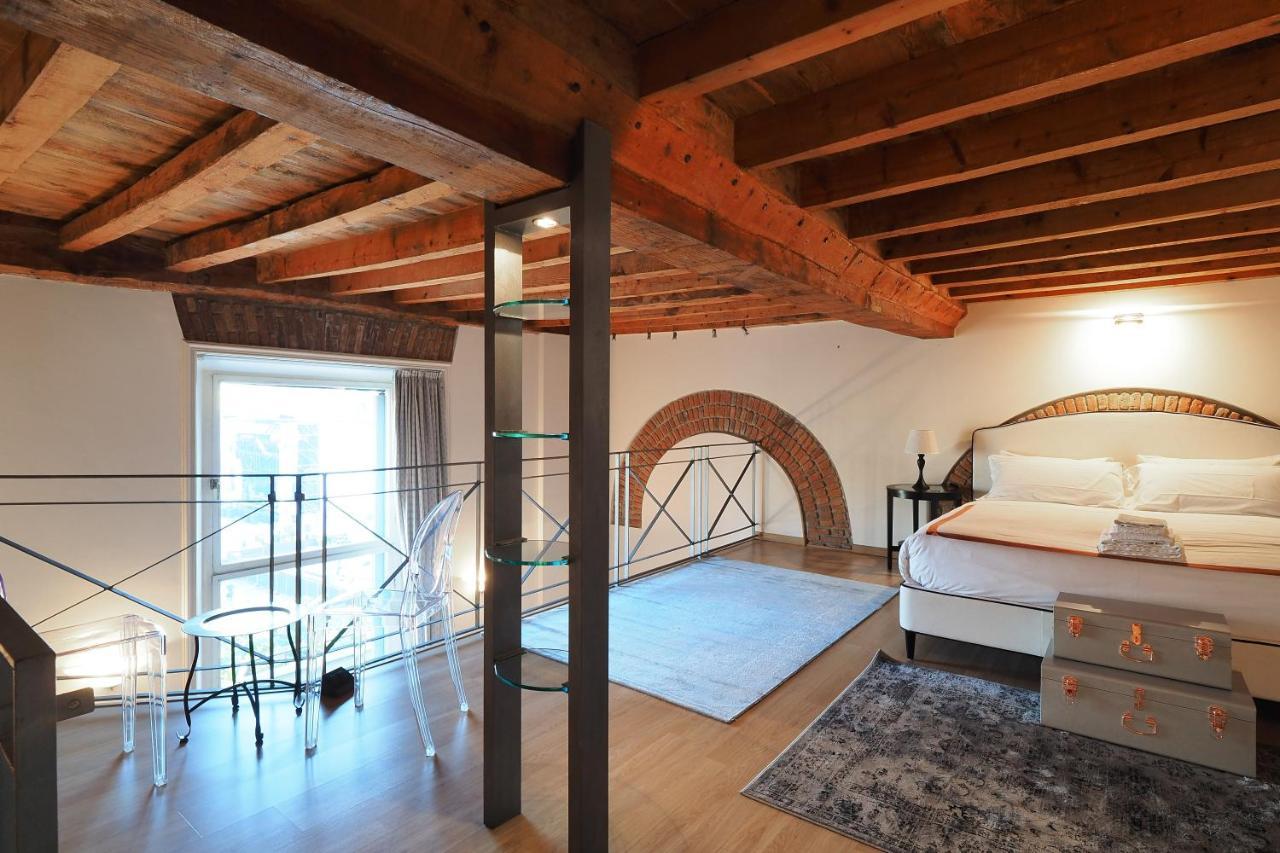 Unique Duomo Luxury Property Milan Bagian luar foto
