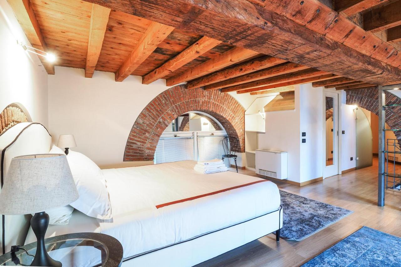 Unique Duomo Luxury Property Milan Bagian luar foto