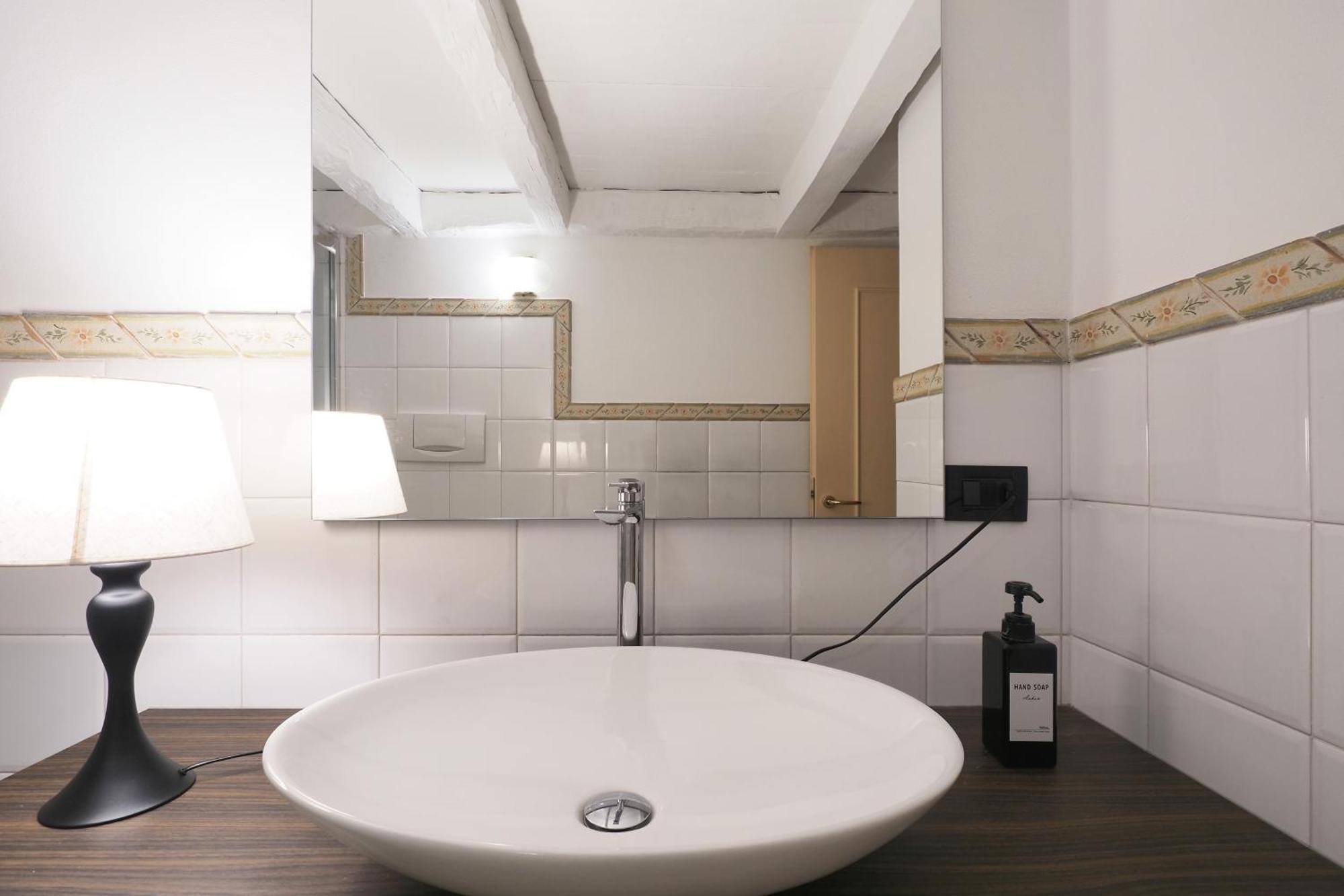 Unique Duomo Luxury Property Milan Bagian luar foto